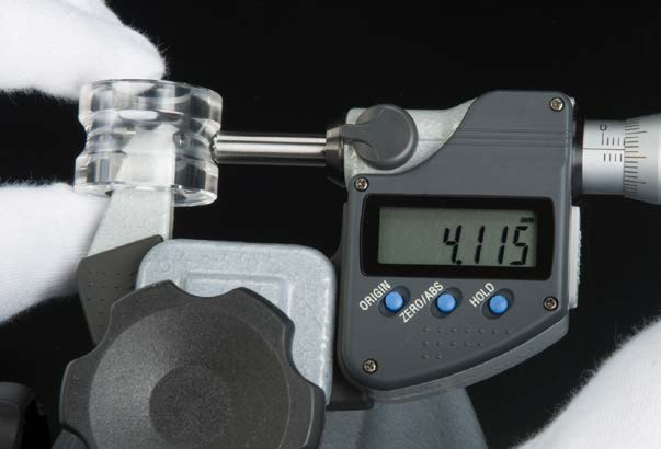 SPHERICAL ANVIL AND SPINDLE TYPE MICROMETER