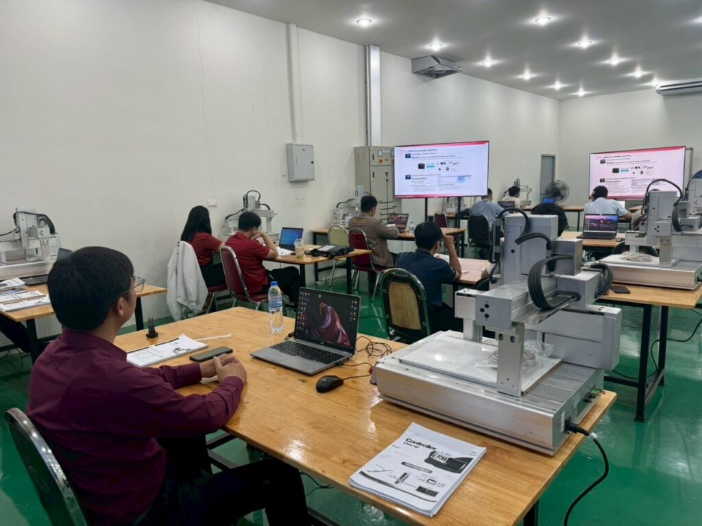 พัฒนาอย่างต่อเนื่อง! สุมิพลเดินหน้าสร้างทักษะ Electric Actuator ครั้งที่ 2 แก่ครู สอศ. ณ วิทยาลัยเทคนิคสัตหีบ 