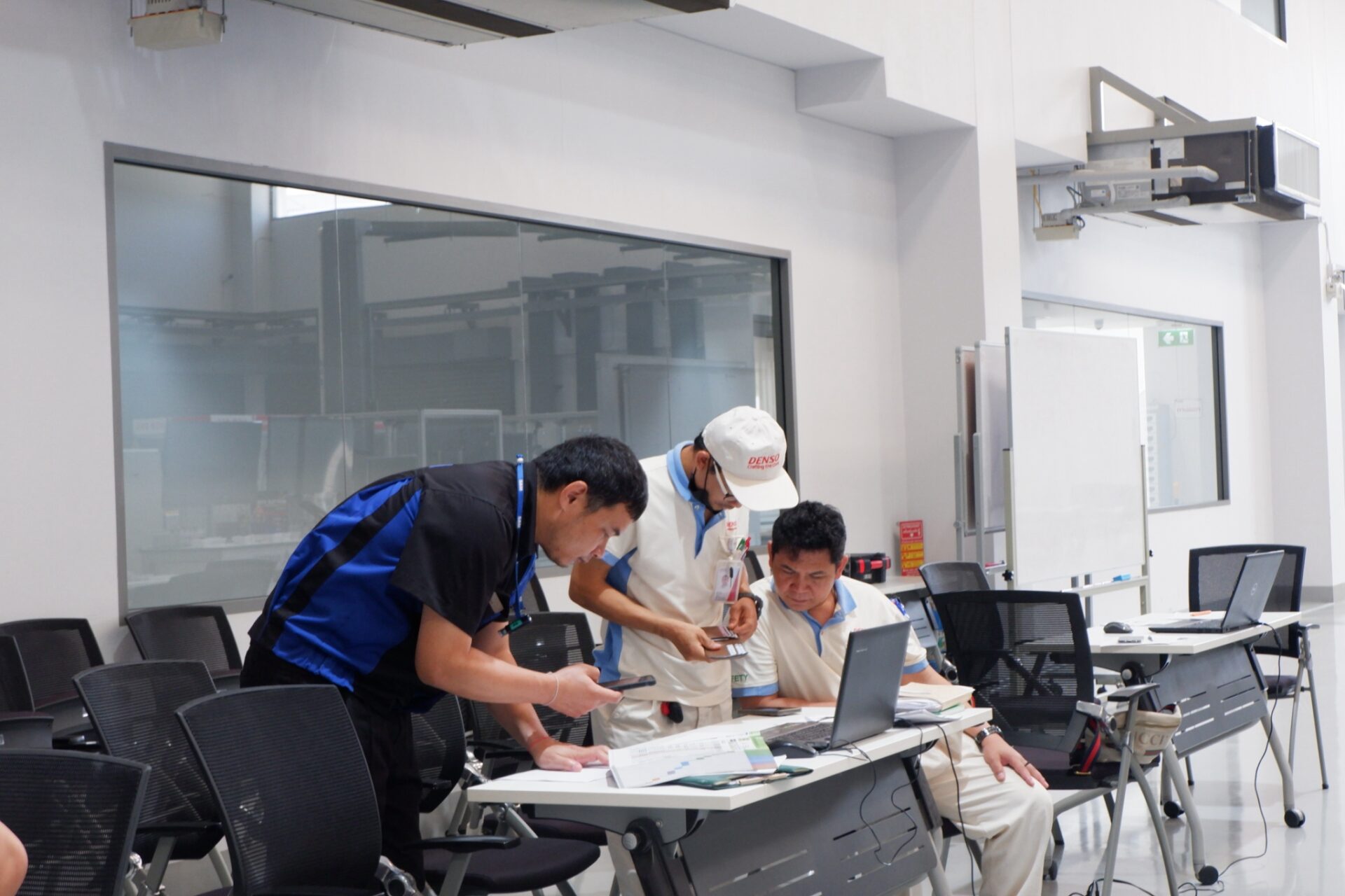 LINE_ALBUM_Machining DX Batch3_261027_1
